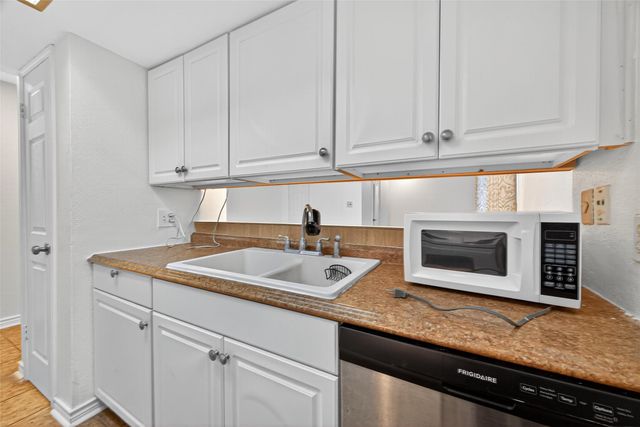 11311 Harwin Drive 30, Houston, TX 77072