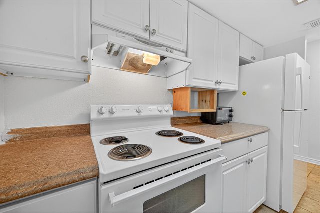 11311 Harwin Drive 30, Houston, TX 77072