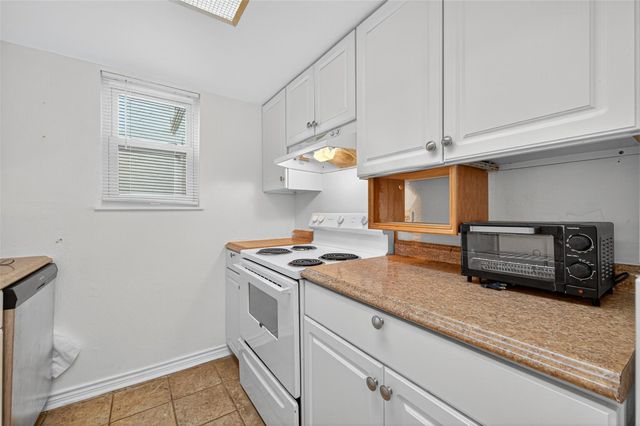11311 Harwin Drive 30, Houston, TX 77072
