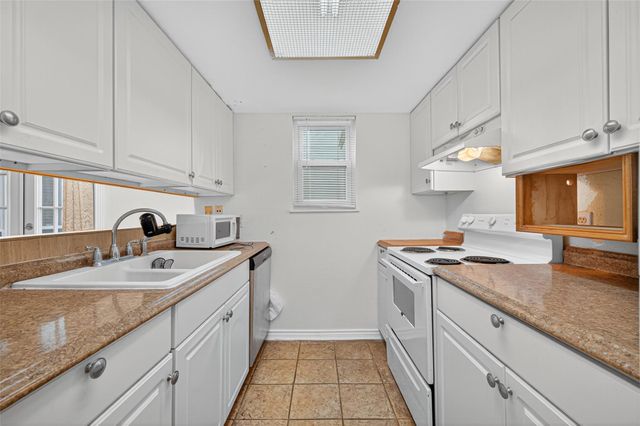 11311 Harwin Drive 30, Houston, TX 77072