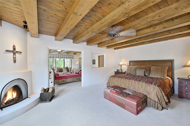 409 Brownell Howland Road, Santa Fe, NM 87501