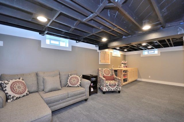 4635 S 50th STREET, Greenfield, WI 53220