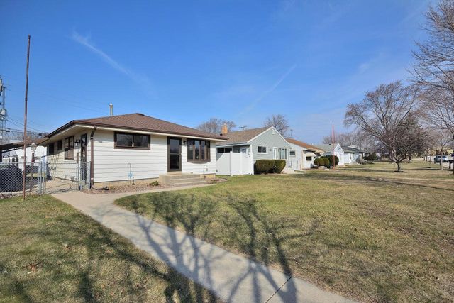 4635 S 50th STREET, Greenfield, WI 53220