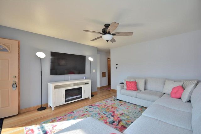 4635 S 50th STREET, Greenfield, WI 53220