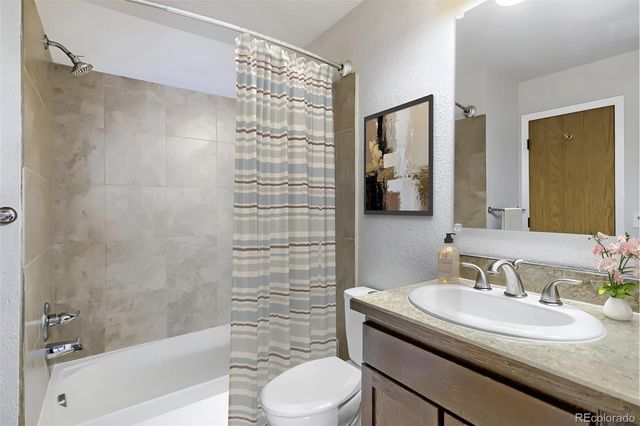 12041 E Ford Circle, Aurora, CO 80012