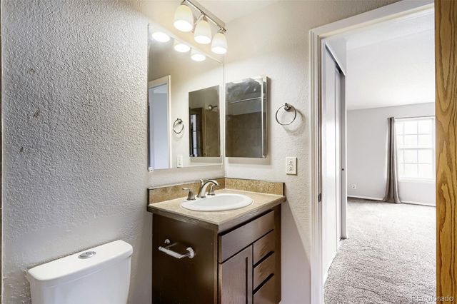 12041 E Ford Circle, Aurora, CO 80012