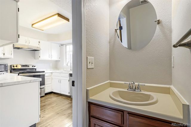 12041 E Ford Circle, Aurora, CO 80012