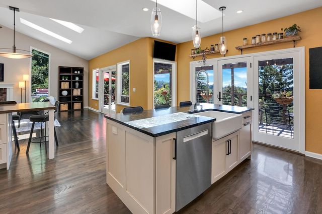 23695 Hutchinson Road, Los Gatos, CA 95033