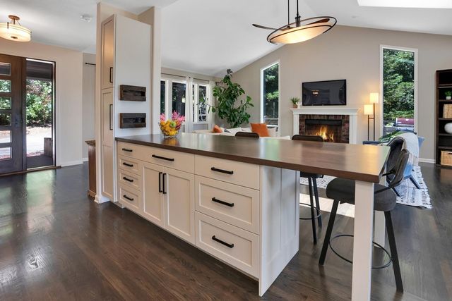 23695 Hutchinson Road, Los Gatos, CA 95033