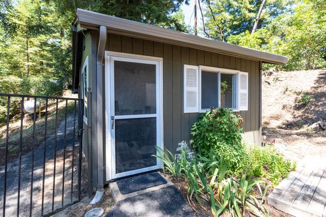 23695 Hutchinson Road, Los Gatos, CA 95033