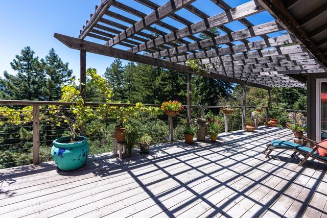 23695 Hutchinson Road, Los Gatos, CA 95033