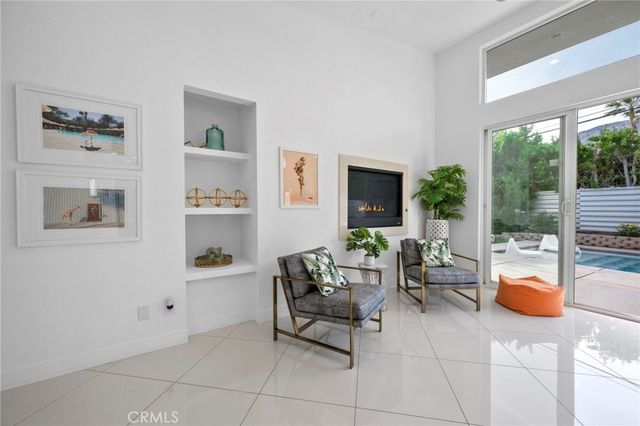 2461 N Junipero Avenue, Palm Springs, CA 92262