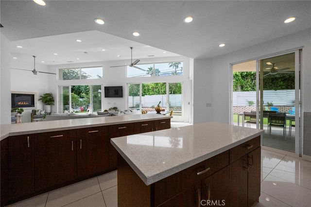 2461 N Junipero Avenue, Palm Springs, CA 92262