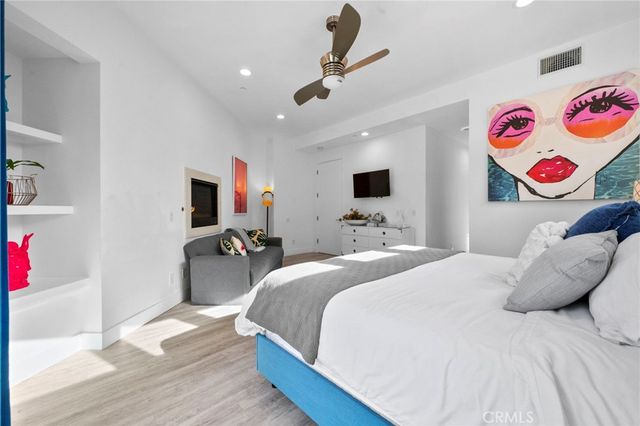 2461 N Junipero Avenue, Palm Springs, CA 92262