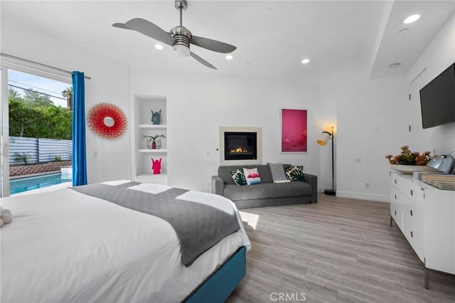 2461 N Junipero Avenue, Palm Springs, CA 92262