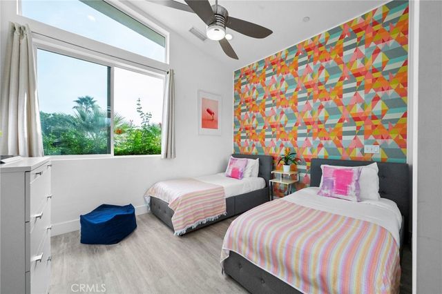 2461 N Junipero Avenue, Palm Springs, CA 92262