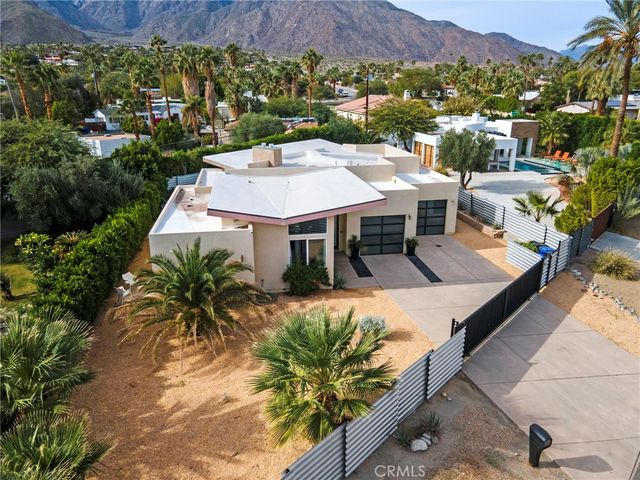 2461 N Junipero Avenue, Palm Springs, CA 92262