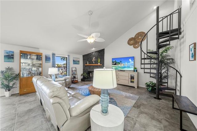 2617 SE 23rd AVE, Cape Coral, FL 33904