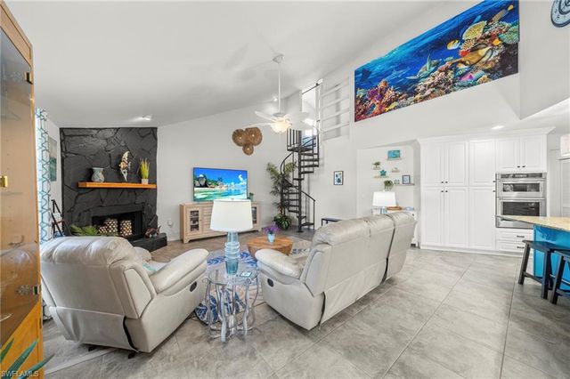 2617 SE 23rd AVE, Cape Coral, FL 33904