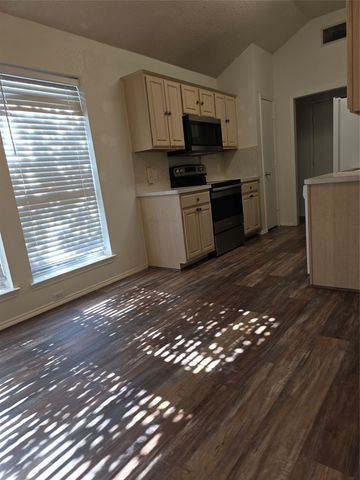 741 Dema Lane, Fort Worth, TX 76028