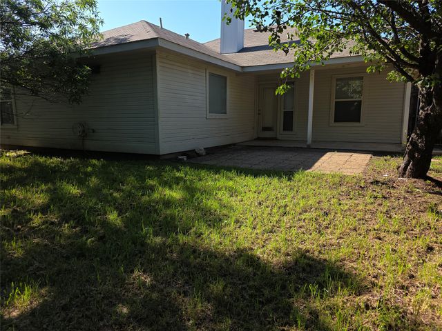 741 Dema Lane, Fort Worth, TX 76028