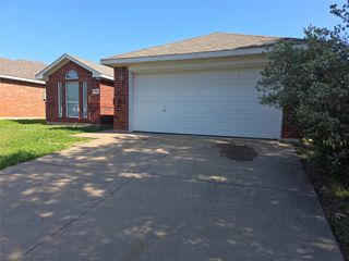 741 Dema Lane, Fort Worth, TX 76028