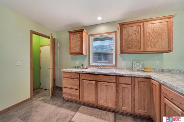 1105 Surfside Drive, Lincoln, NE 68528