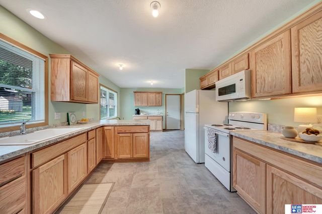 1105 Surfside Drive, Lincoln, NE 68528