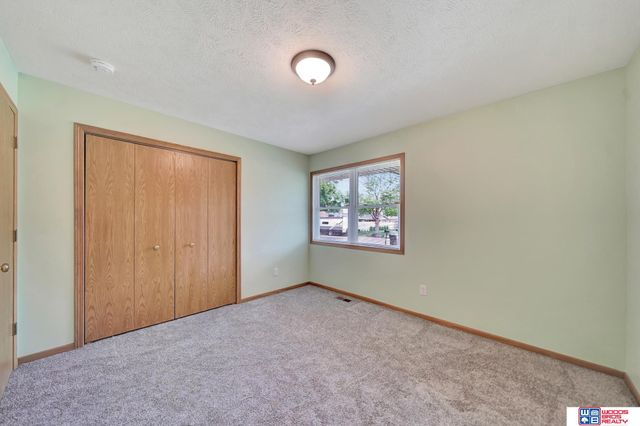 1105 Surfside Drive, Lincoln, NE 68528