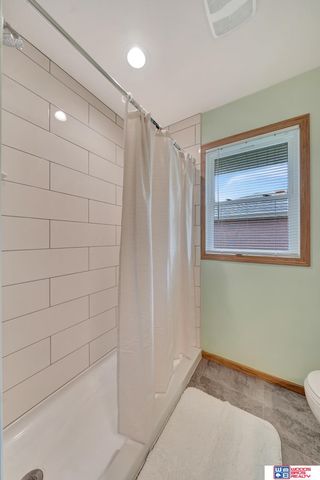 1105 Surfside Drive, Lincoln, NE 68528