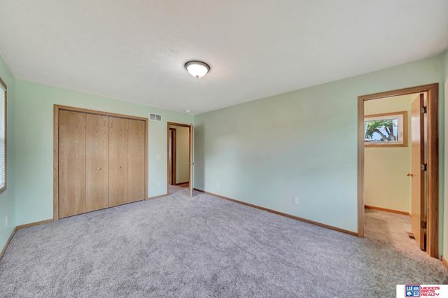 1105 Surfside Drive, Lincoln, NE 68528