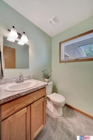 1105 Surfside Drive, Lincoln, NE 68528