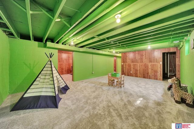 1105 Surfside Drive, Lincoln, NE 68528