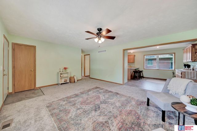 1105 Surfside Drive, Lincoln, NE 68528