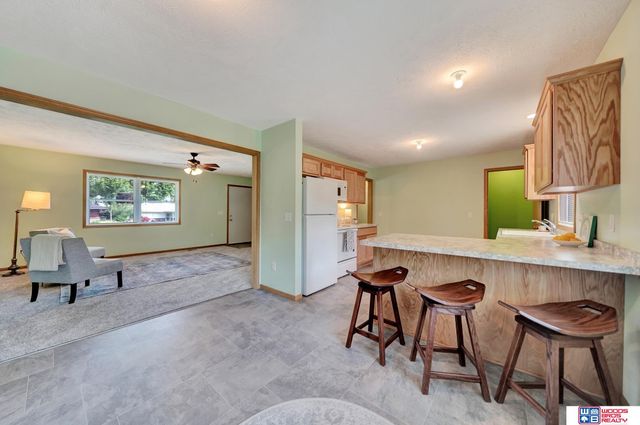 1105 Surfside Drive, Lincoln, NE 68528