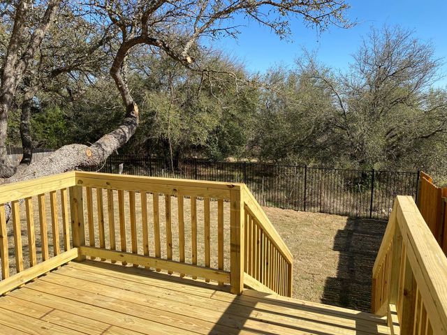 370 Bright Star LN, Georgetown, TX 78628