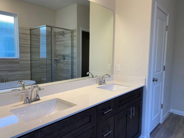 370 Bright Star LN, Georgetown, TX 78628