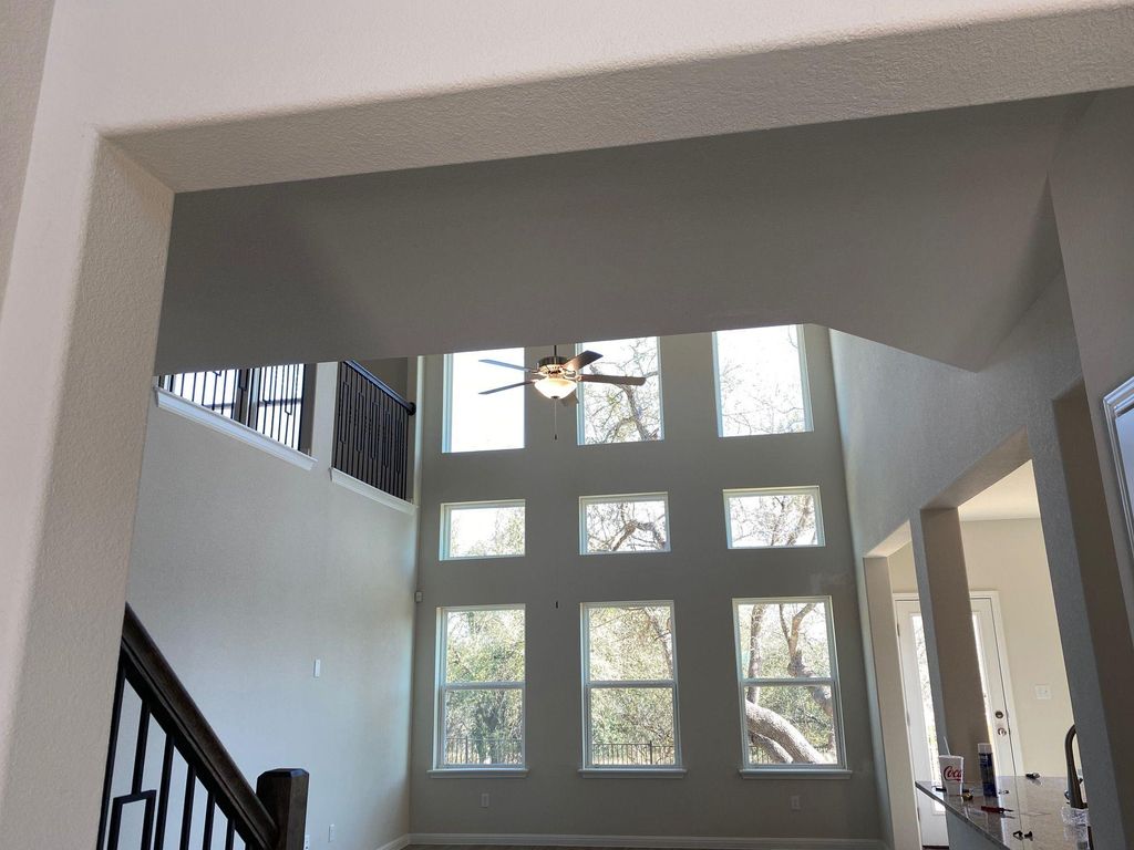 370 Bright Star LN, Georgetown, TX 78628