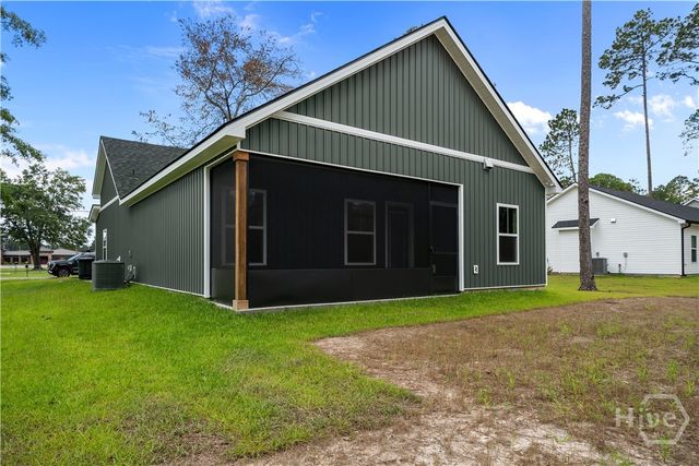 145 Waters Circle, Pembroke, GA 31321