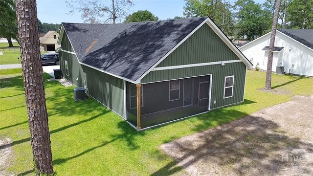 145 Waters Circle, Pembroke, GA 31321
