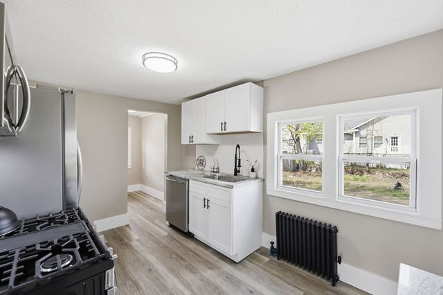 20 Conklin St, Springfield, MA 01109