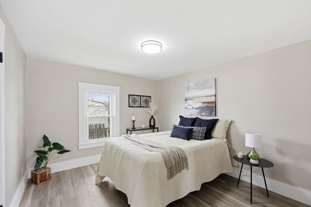 20 Conklin St, Springfield, MA 01109