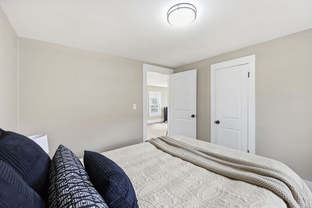 20 Conklin St, Springfield, MA 01109