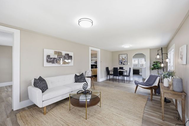 20 Conklin St, Springfield, MA 01109
