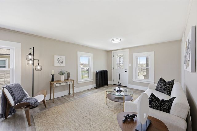 20 Conklin St, Springfield, MA 01109