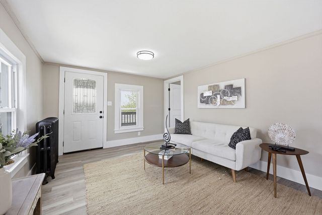20 Conklin St, Springfield, MA 01109