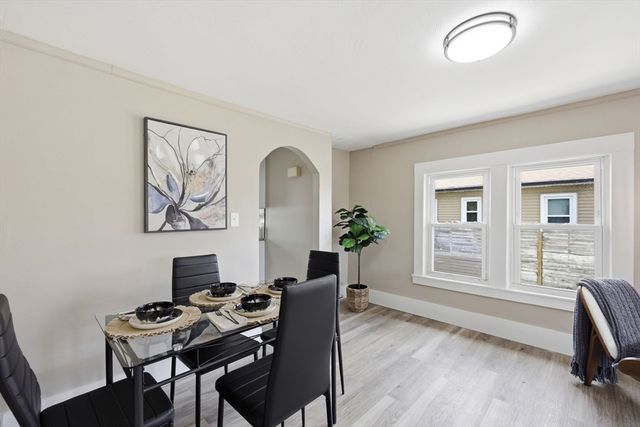 20 Conklin St, Springfield, MA 01109