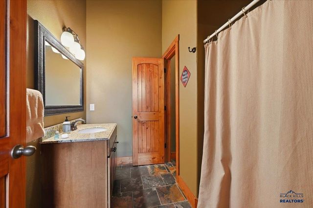 21170 GILDED MOUNTAIN RD, Lead, SD 57754