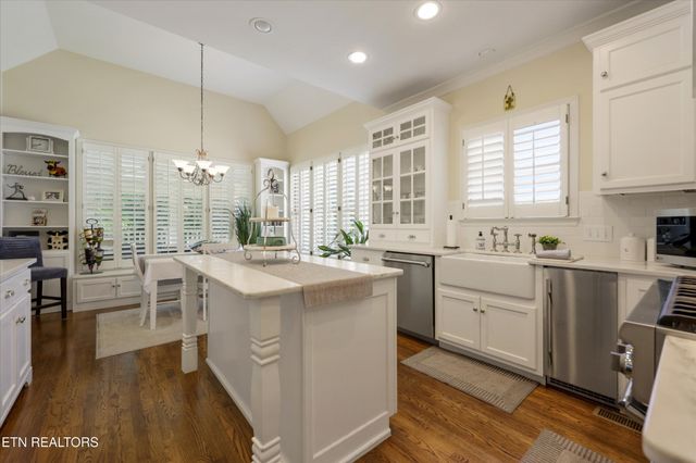 9106 Farrell Park Lane, Knoxville, TN 37922