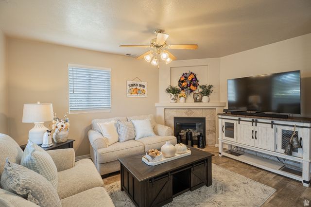 4623 S BLOSSOM GLN, Roy, UT 84067